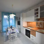 Gelsomino - Clima, Terrazze E Posti Auto Apartment