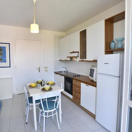 Gelsomino - Clima, Terrazze E Posti Auto Marina di Campo